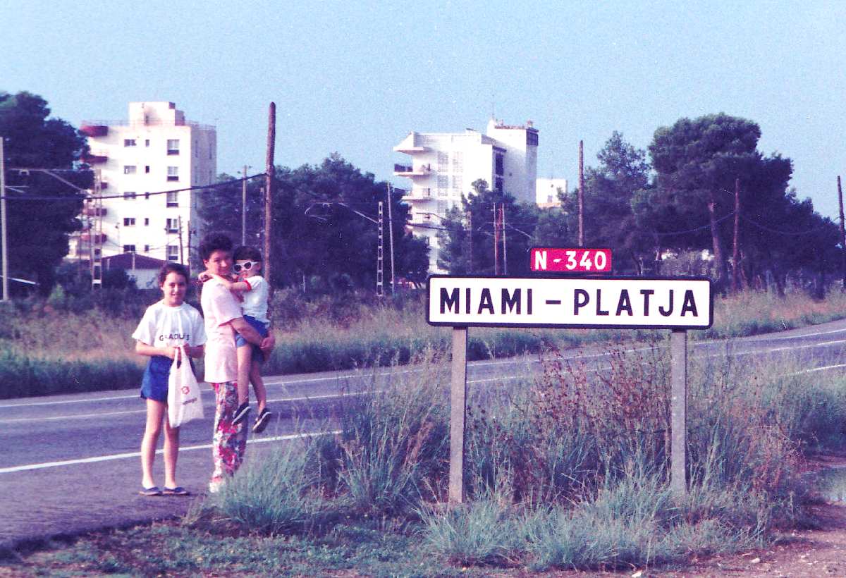 PASEANDO POR LA CARRETERA