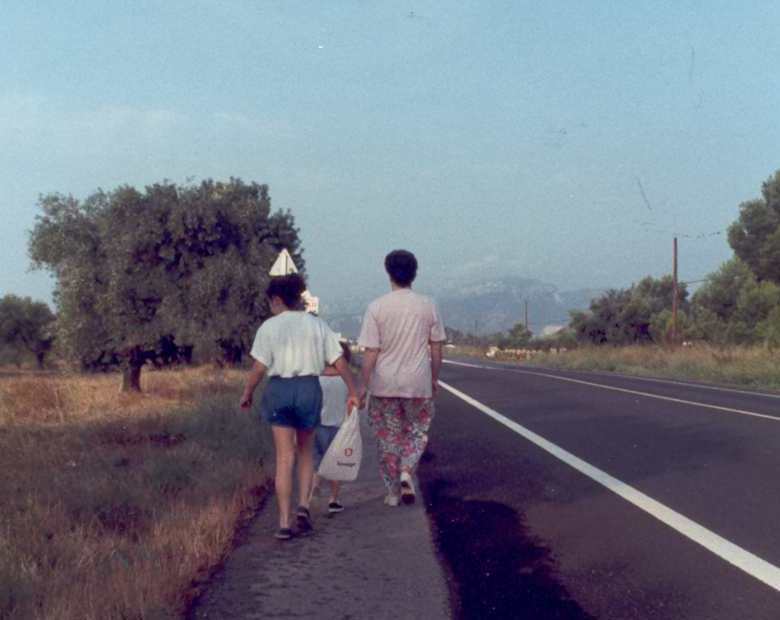 PASEANDO POR LA CARRETERA