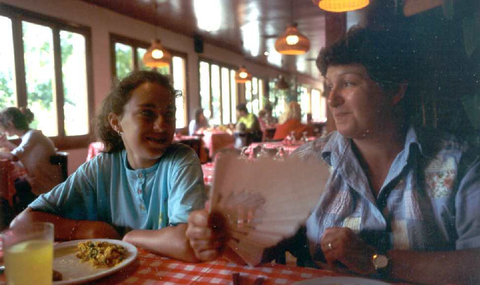 EN EL RESTAURANTE DEL CAMPING MONTROIG PLAYA