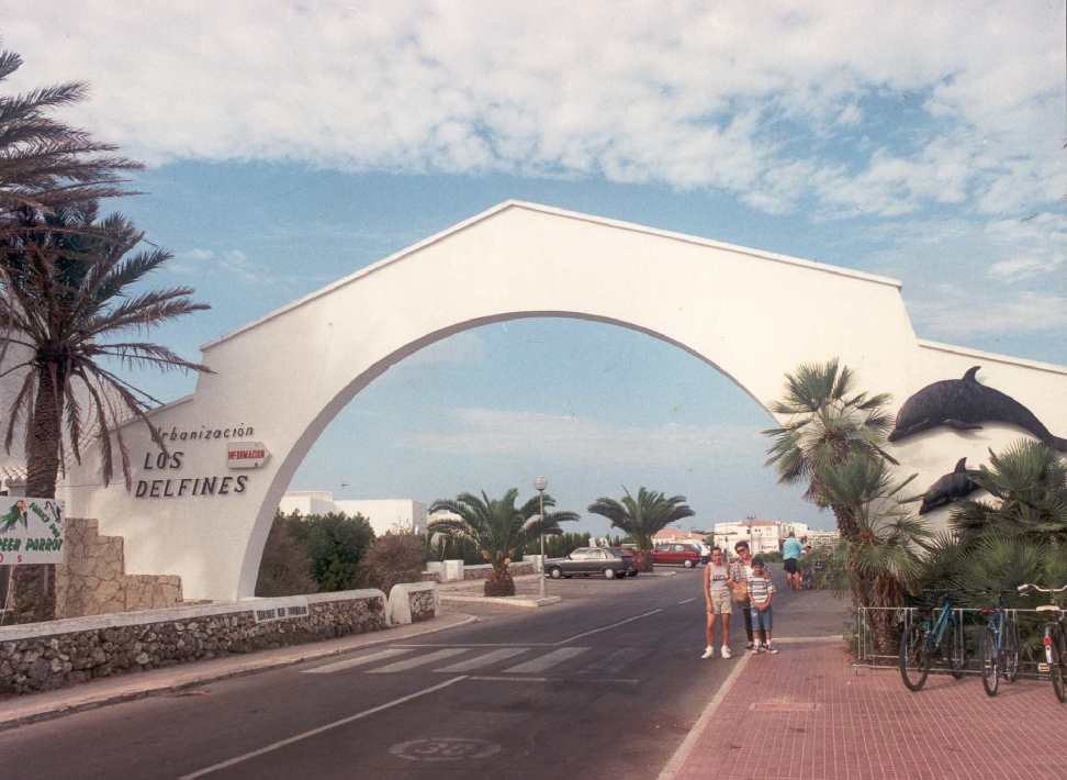 URBANIZACION LOS DELFINES. MENORCA