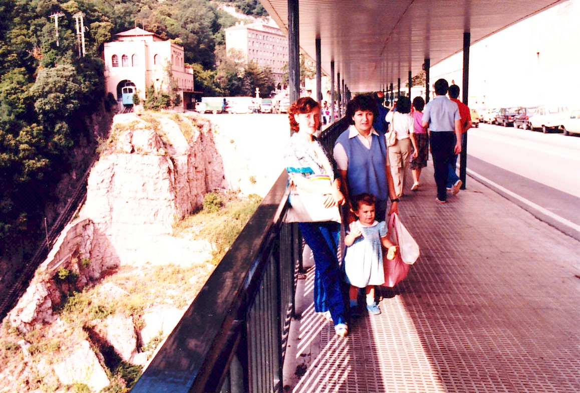 LOS PRIMEROS A&Ntilde;OS EN CASA DE MONTSE