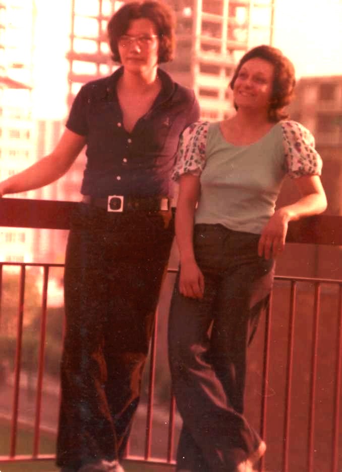 EN LA TERRAZA DEL PISO DE FABRA Y PUIG CON MI HERMANO EDUARDO
