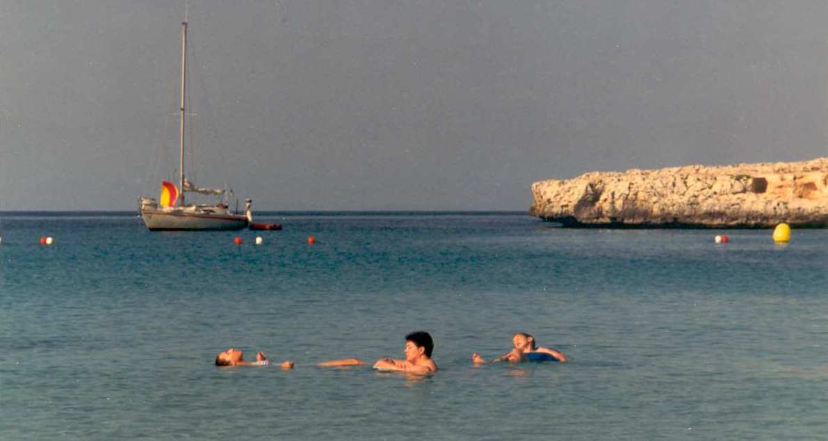 EN SA CALETA, MENORCA CON ALANA Y DANIEL