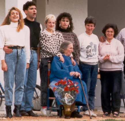 FAMILIA MATERNA DE DOLORS