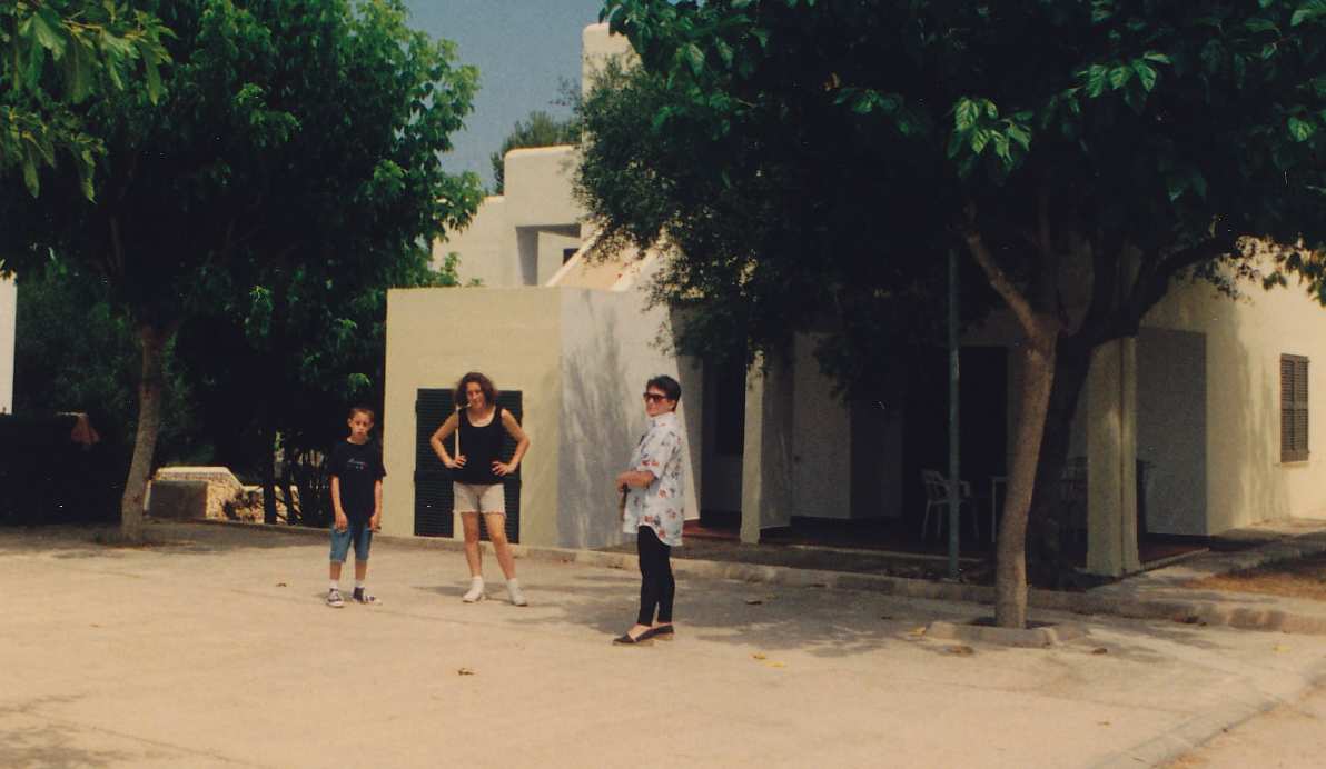 EL APARTAMENTO EN CALA SANTANDRIA. MENORCA. 