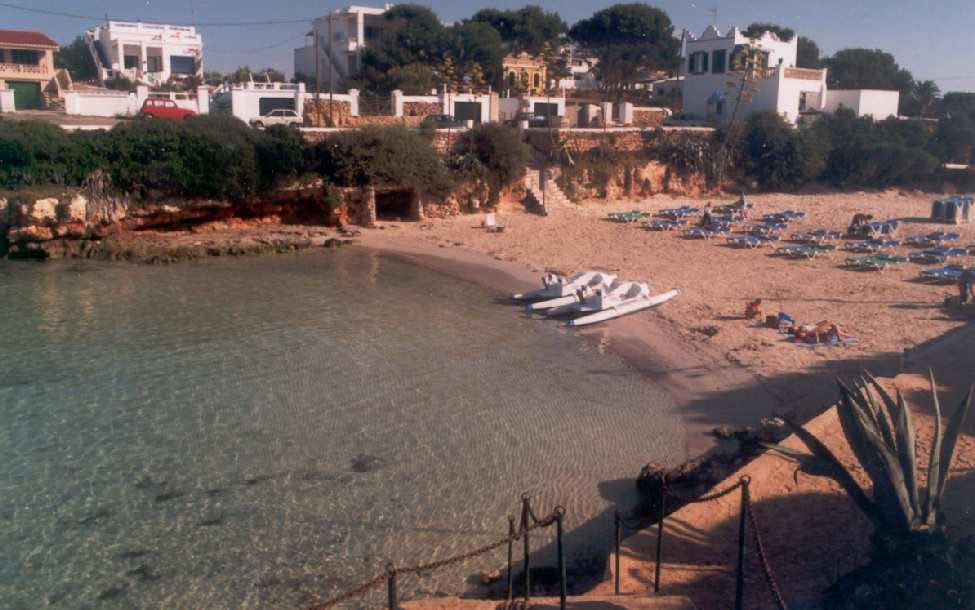 EN SA CALETA, MENORCA CON ALANA Y DANIEL