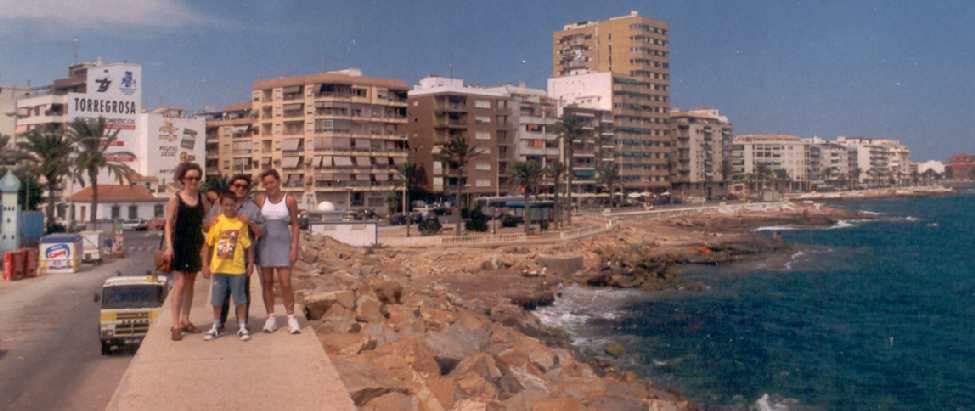EN TORREVIEJA, ALICANTE, CON ALANA, DANIEL Y MI HEMANA MARIVI