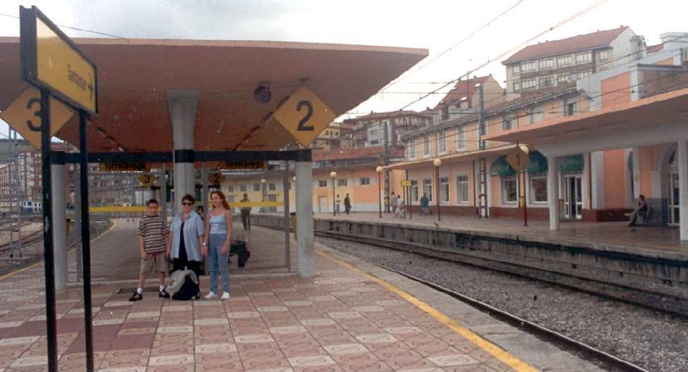 EN LA ESTACION DE TORRELAVEGA